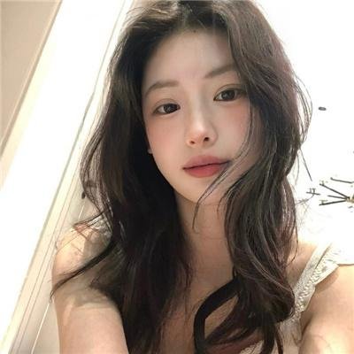 我本长生女帝！岂容尔等小觑